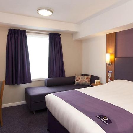 Premier Inn Derry / Londonderry Exterior foto