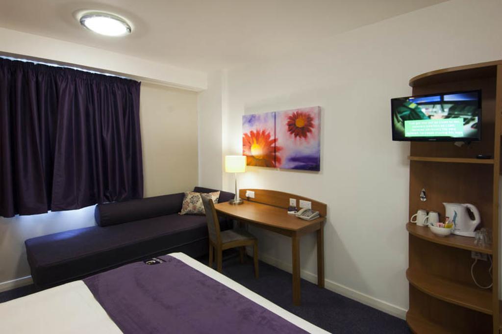 Premier Inn Derry / Londonderry Exterior foto